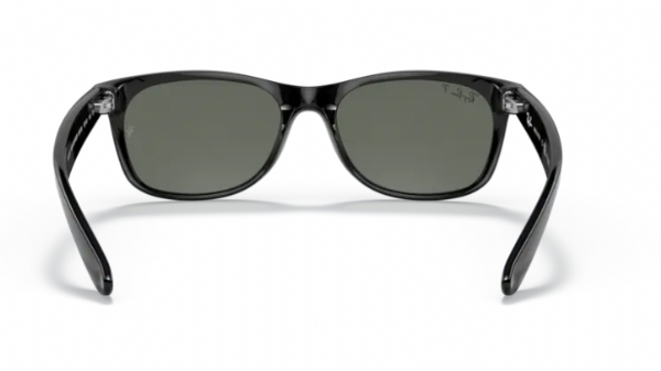 Ray-Ban New Wayfarer Polished Black/ G15 Green polarized