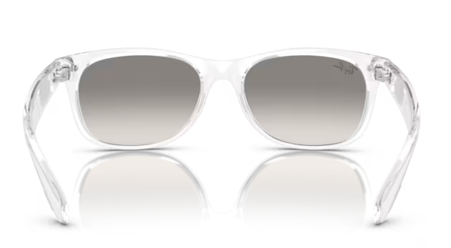 Ray-Ban New Wayfarer Polished Clear/ Grey Gradient
