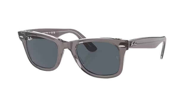 ray-ban-wayfarer-grey-on-transparent-blue-01